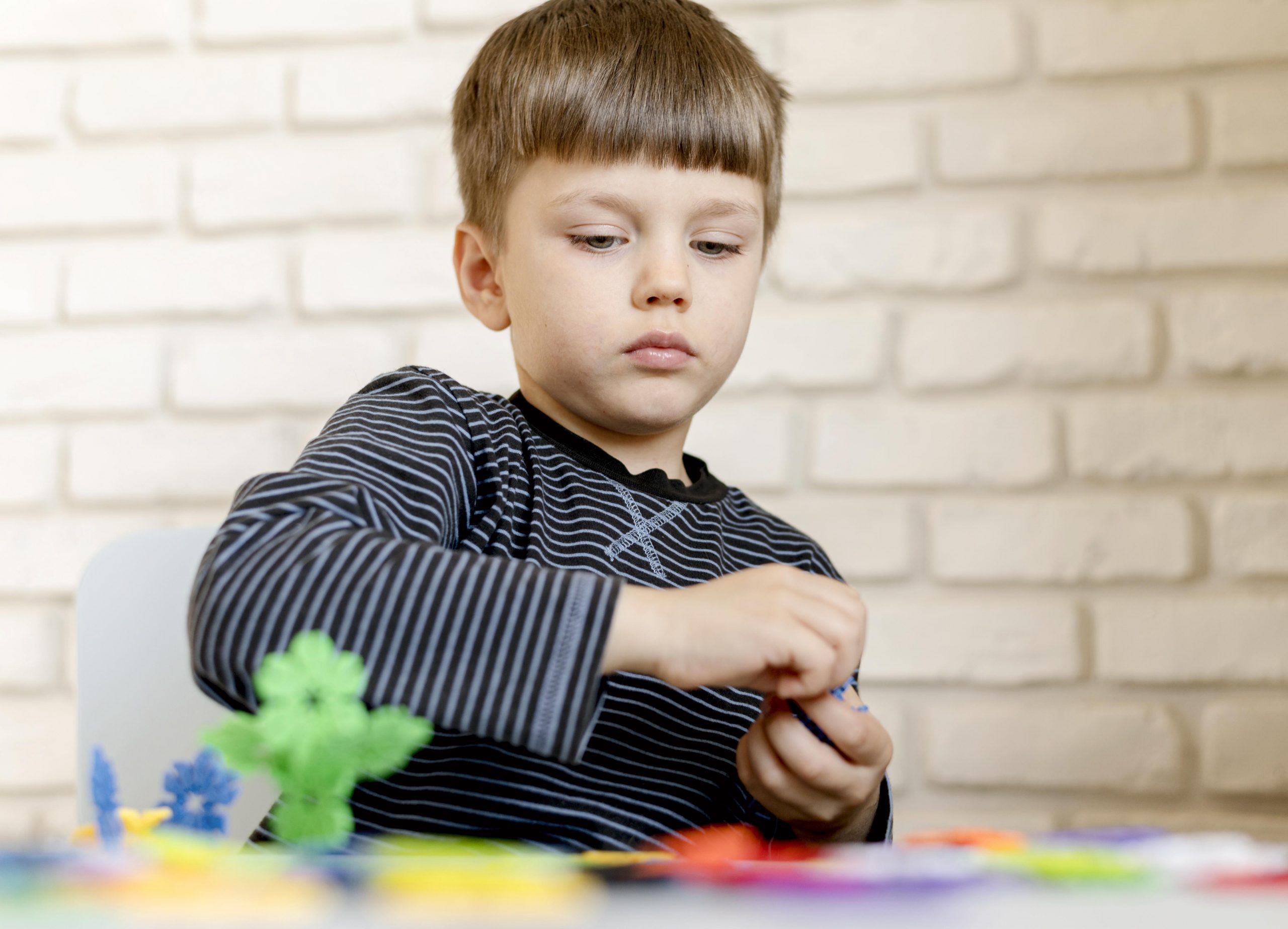 Enfoques psicopedagógicos para brindar apoyo integral a niños en el espectro autista